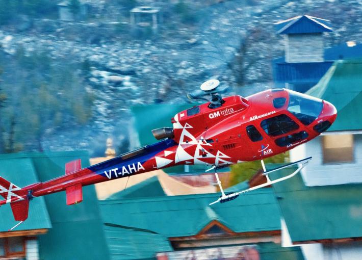 https://nat.himalayaheliski.com/wp-content/uploads/2025/04/helicopter.jpeg